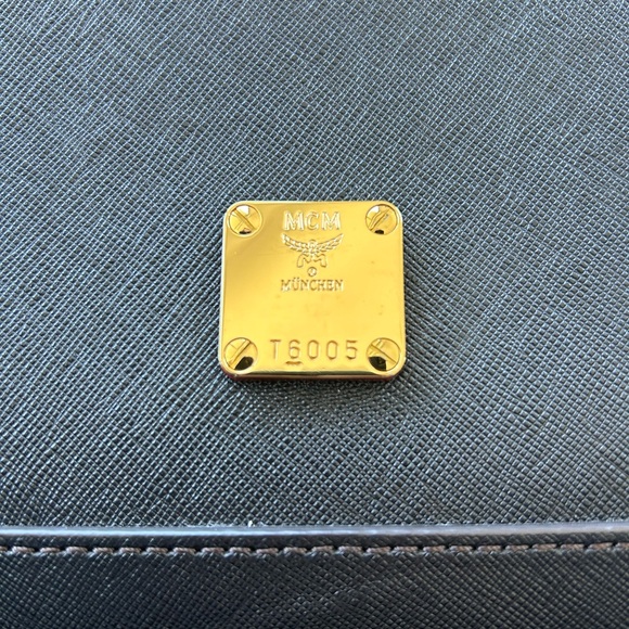 Beautiful classy Saffiano leather MCM bag. Comes with dust bag & straps - Picture 2 of 9